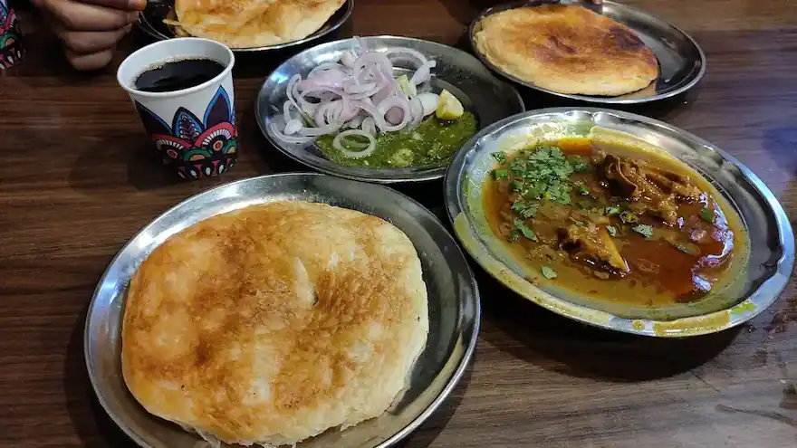 Kulcha-Nahari and Sheermal